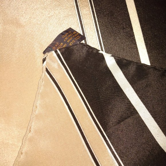 ❤️YSL Yves Saint Laurent Foulards Bandana Silk Scarf Nordstrom - Picture 4 of 5